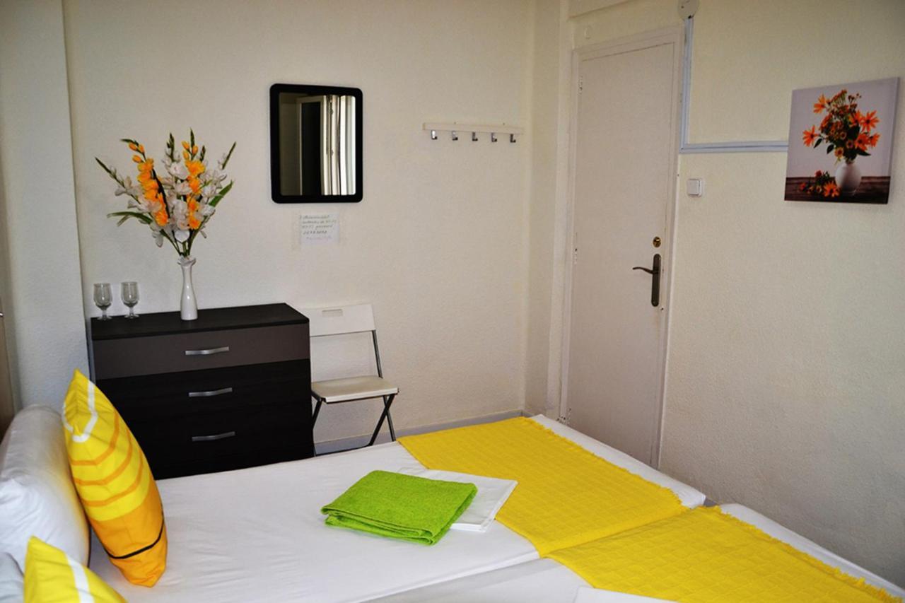 Double Cozy Room. Ruzafa - Perfect Place To Stay Valencia Exterior photo